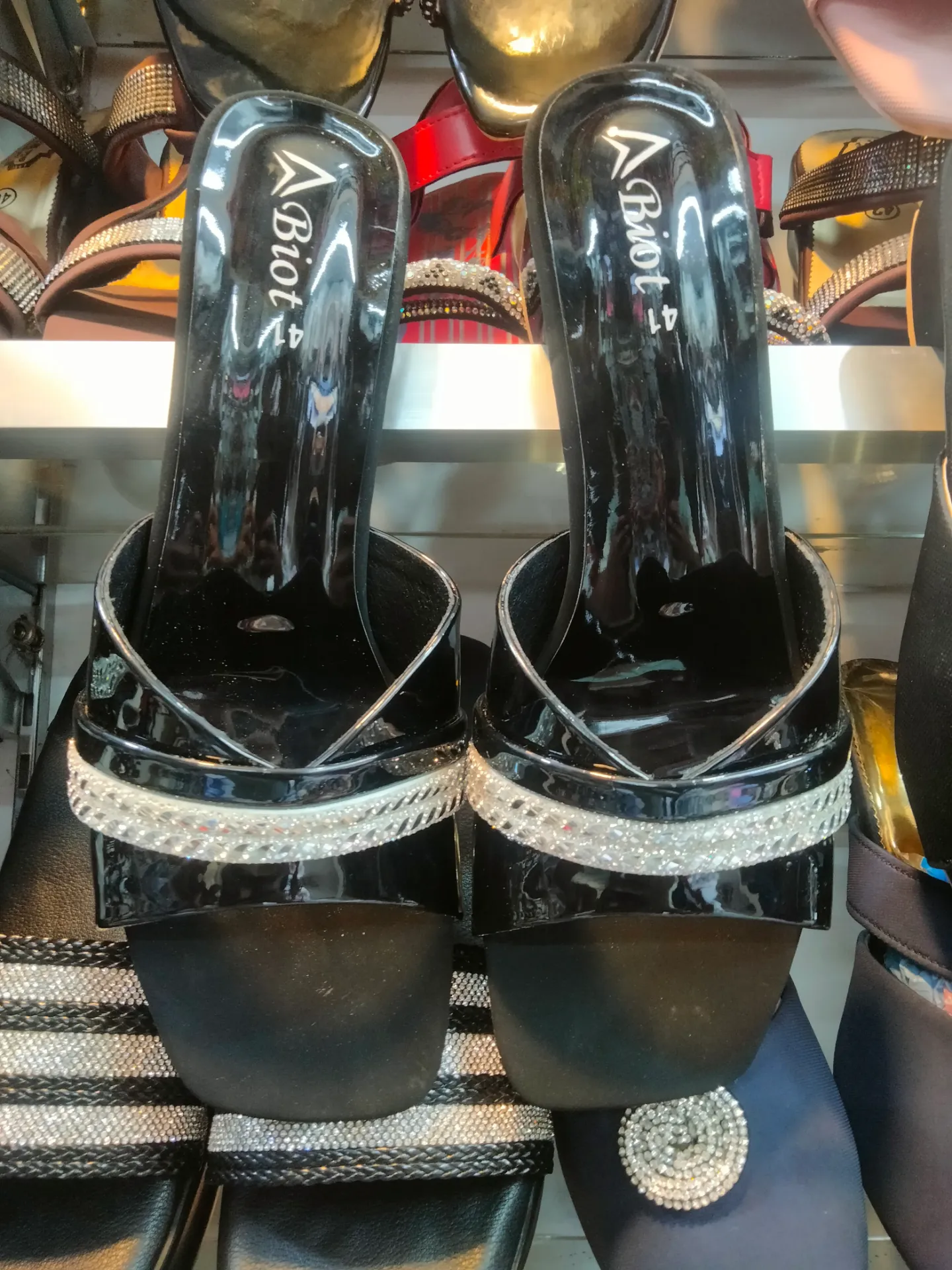 Abiot Women’s Sandals